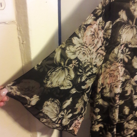 Torrid top - Picture 2 of 2